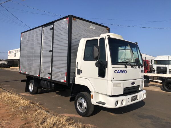 FORD CARGO 815 2008