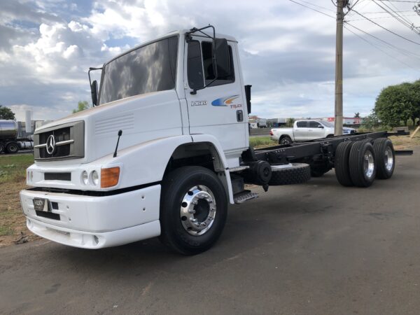 MERCEDES BENZ 1620 2000