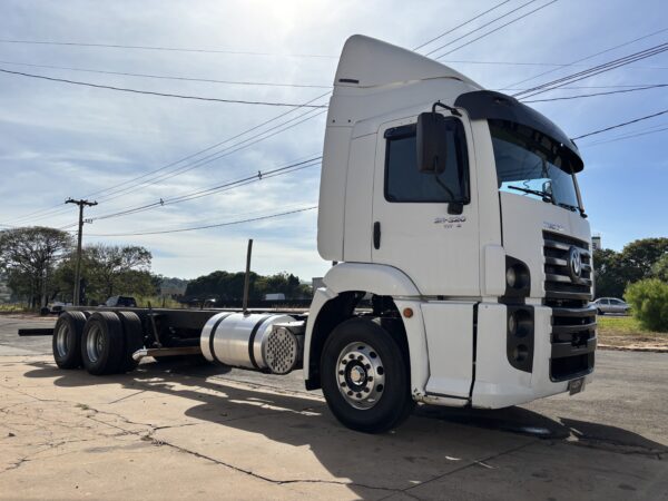 VOLKSWAGEN 25.320 CNC 2011