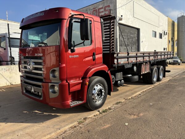 VOLKSWAGEN 24.250 CNC 2009