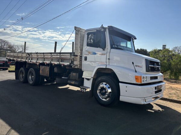 MERCEDES BEN 1620 2008