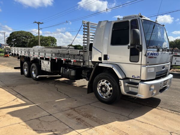 FORD CARGO 2428 2010