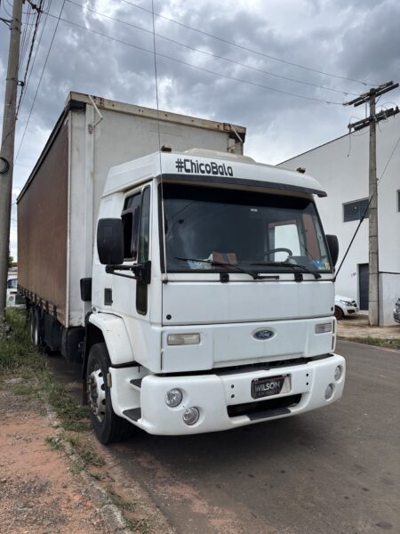 FORD CARGO 2422 2006