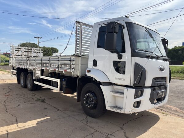 FORD CARGO 2423 2013