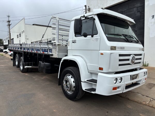 VOLKSWAGEN 24.220 2009