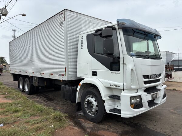 IVECO TECTOR 240 E 25 S.2011