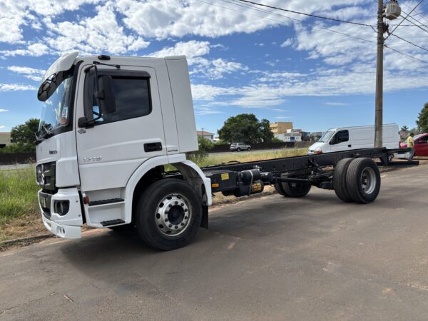 MERCEDES BENZ ATEGO 1719 2013