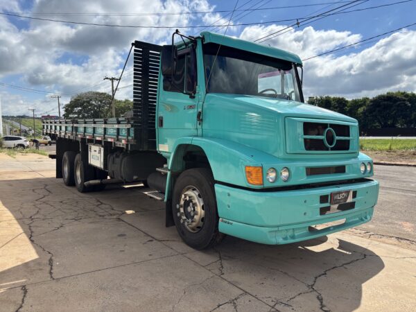 MERCEDES BENZ 1620 2001