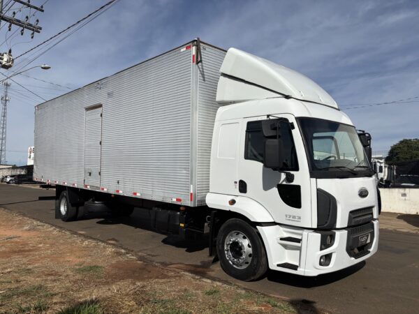 FORD CARGO 1723 BL 2018
