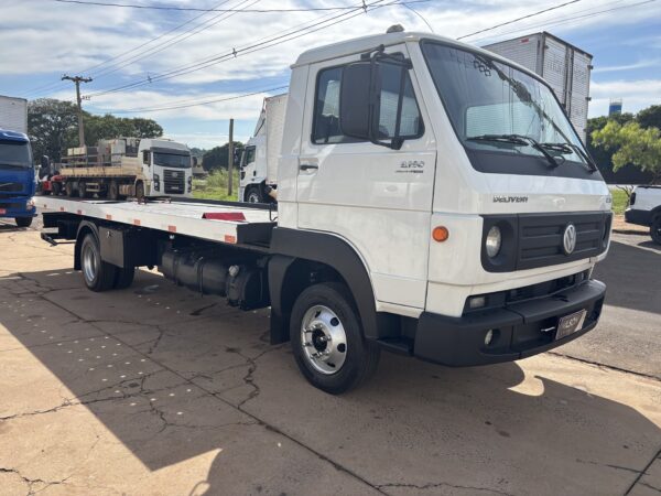 VOLKSWAGEN 8.160 2014