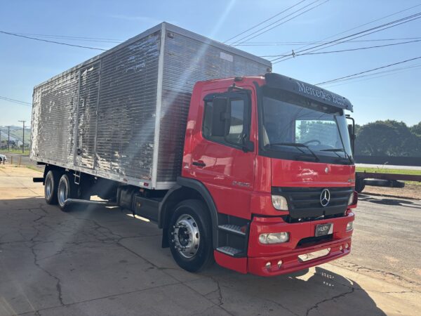 MERCEDES BENZ  ATEGO 2425 2012