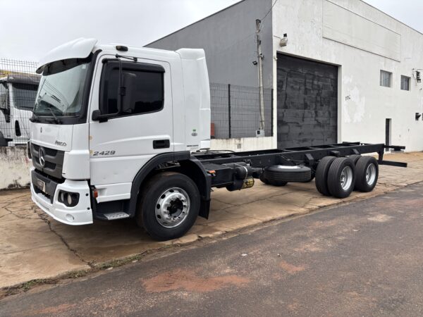 MERCEDES BENZ ATEGO 2429 2012